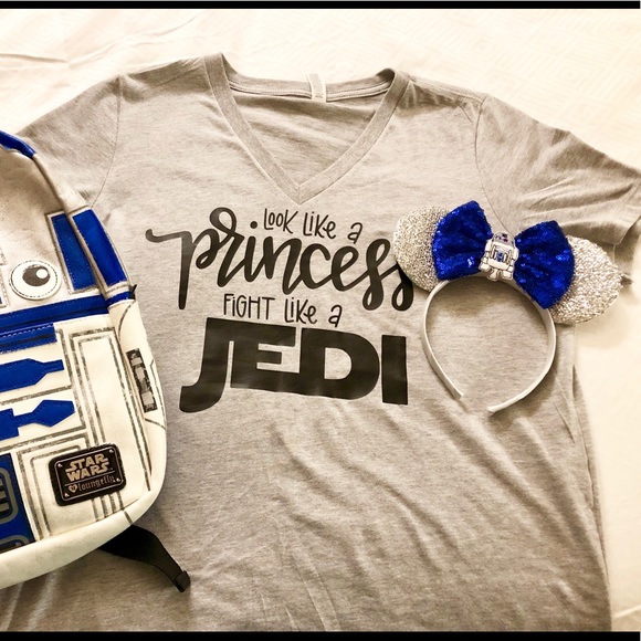 Disney Star Wars T-Shirt, Medium - Picture 4 of 6